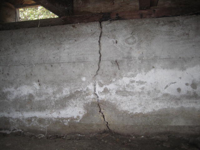 house foundation cracks | Wyoming, MI | Everdry Waterproofing of Greater Grand Rapids